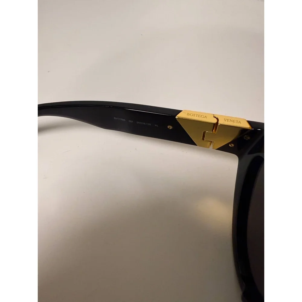 Bottega Veneta black glasses